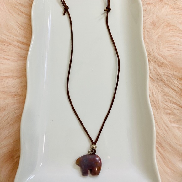 Brown leather animal stone necklace - Picture 5 of 8